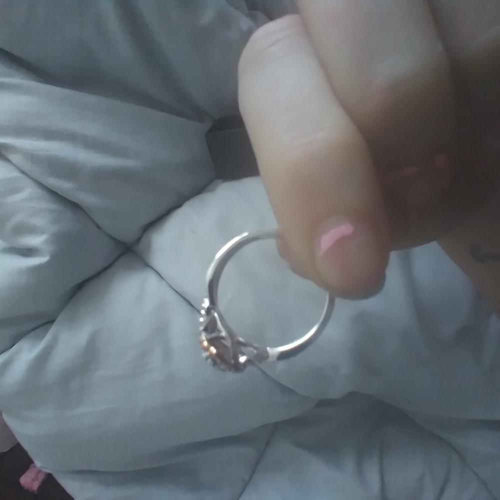 Engagement ring. - Picture 4 of 7